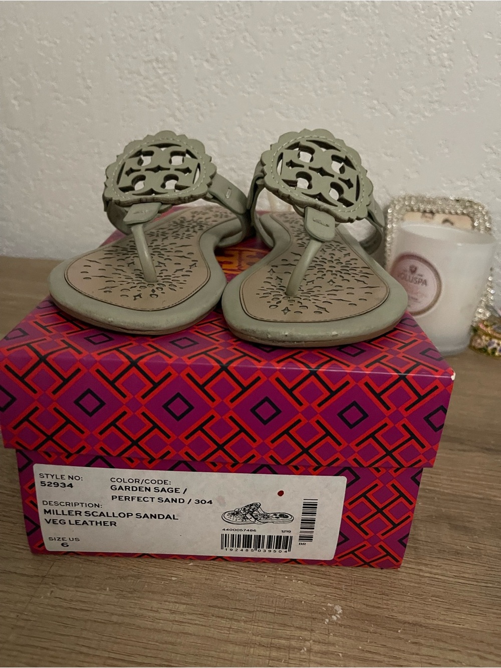 Tory Burch Mint Green Miller Logo Thong Sandals - Picture 10 of 10